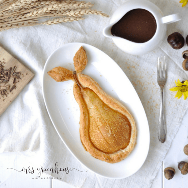 Birne Helene in Blätterteig, ein Klassiker im neuen Look