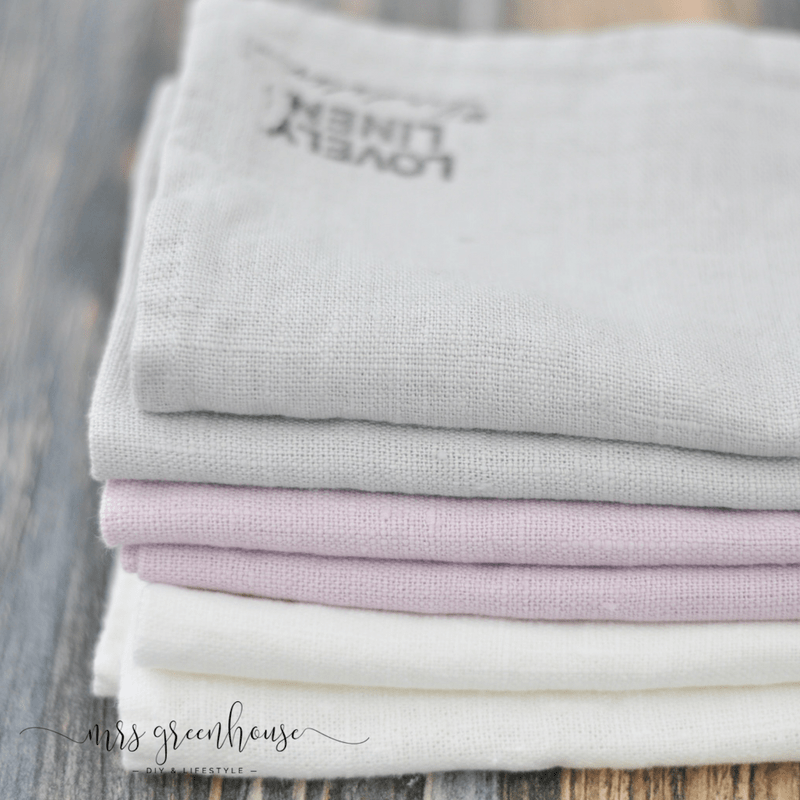 Blätterkränze gestickt