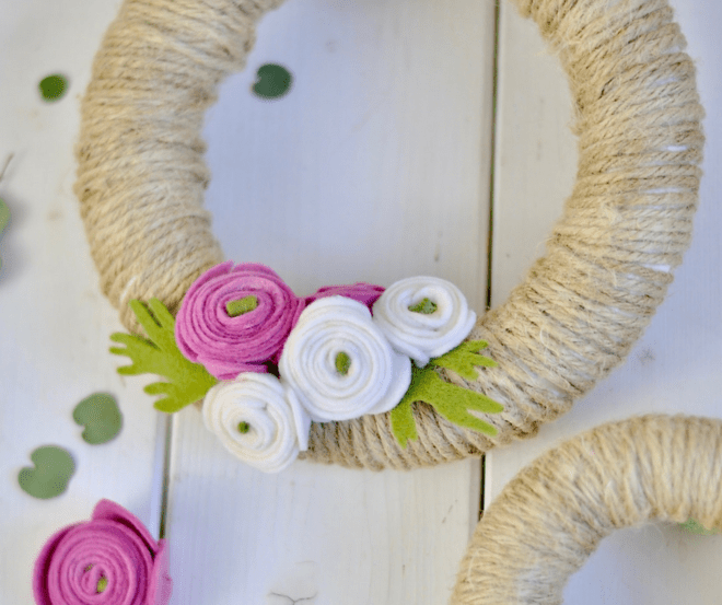 Ranunkelblüten-Kranz aus Filz - ein Frühlings-DIY