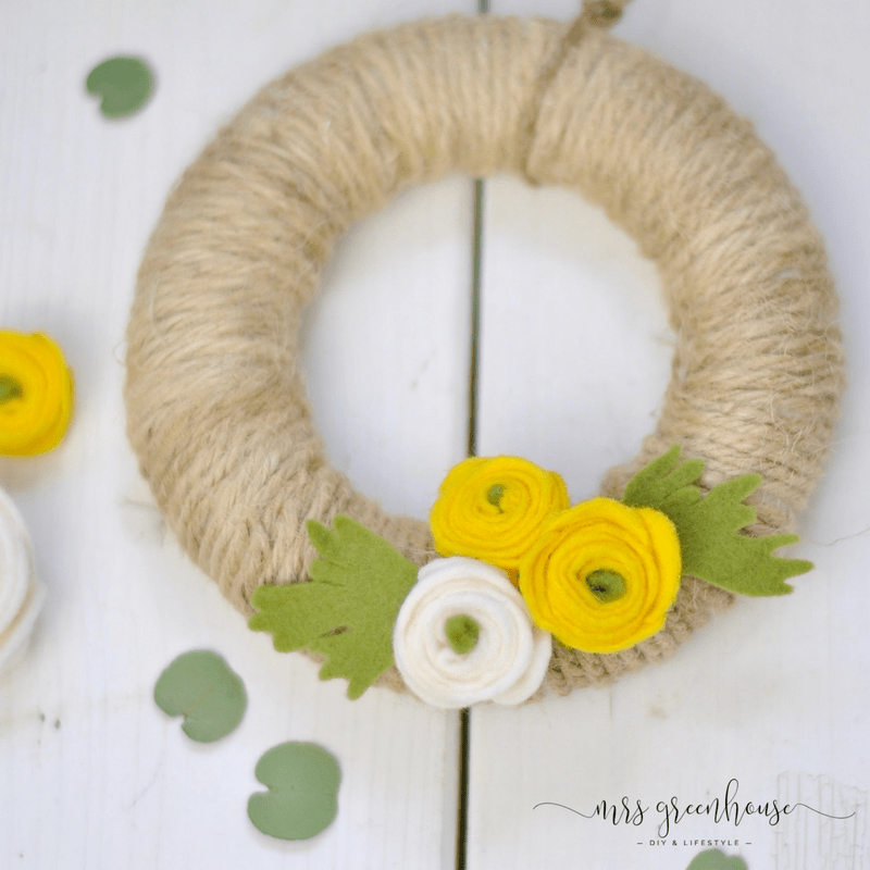 Ranunkelblüten-Kranz aus Filz - ein Frühlings-DIY