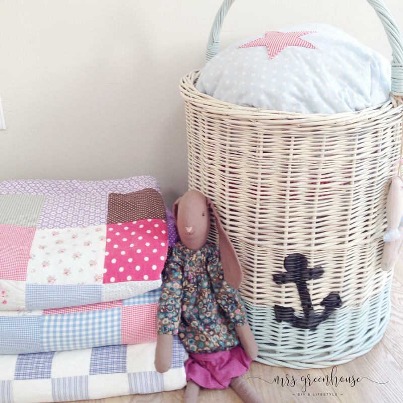 Weidenkörbe im Shabby Look