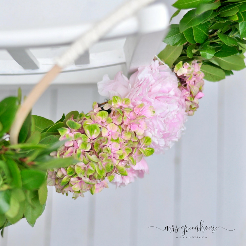 Skandinavischer Blumenkranz