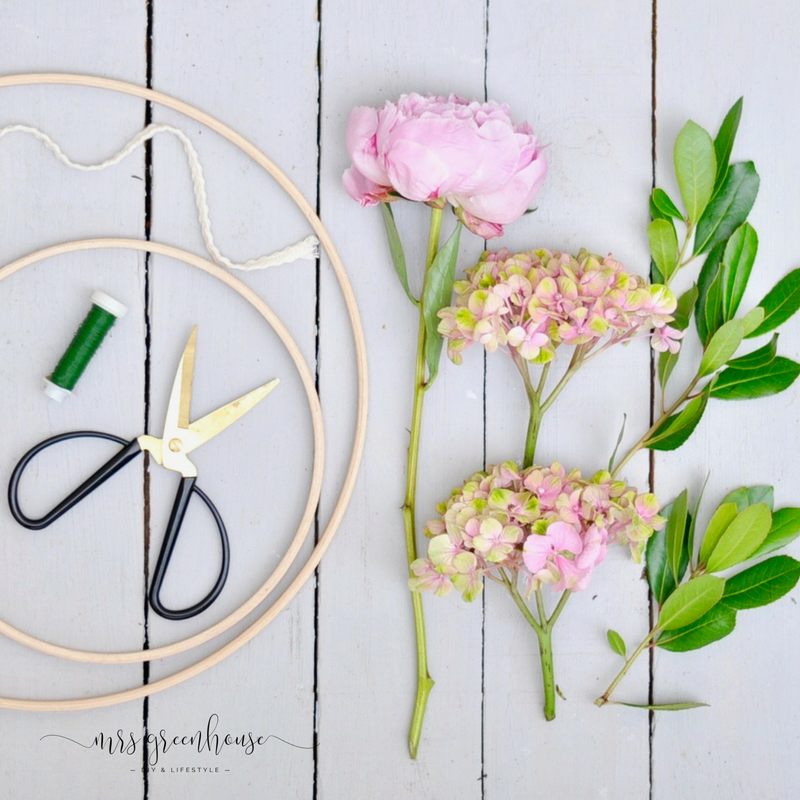 Skandinavischer Blumenkranz