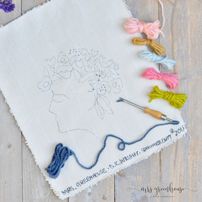 Punchneedle und eine Sommerdame im Stickrahmen