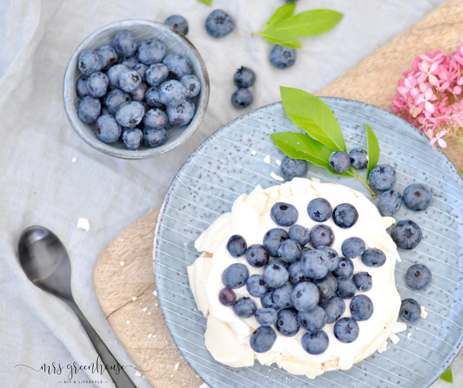Blaubeere trifft Pavlova - ein köstliches Dessert