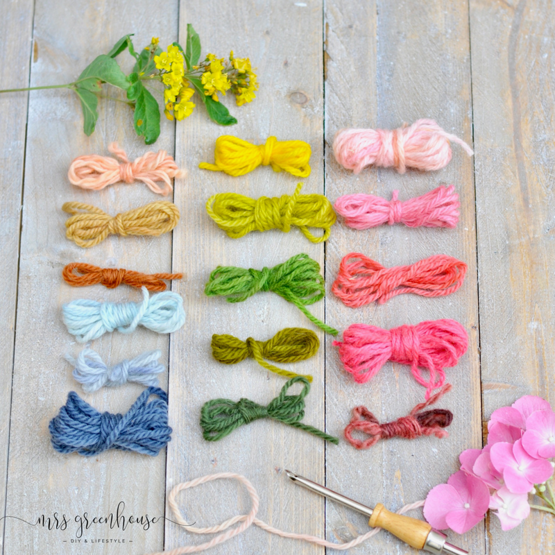 Punchneedle und eine Sommerdame im Stickrahmen