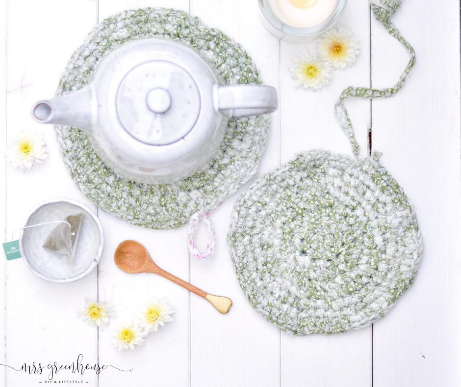 DIY- Gehäkelter Untersetzer aus recycelten Stoffen