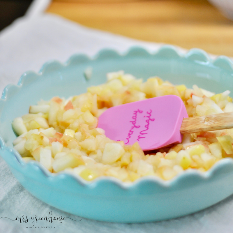 Apfel Crumble mit Wallnüssen und marmorierter Kürbis