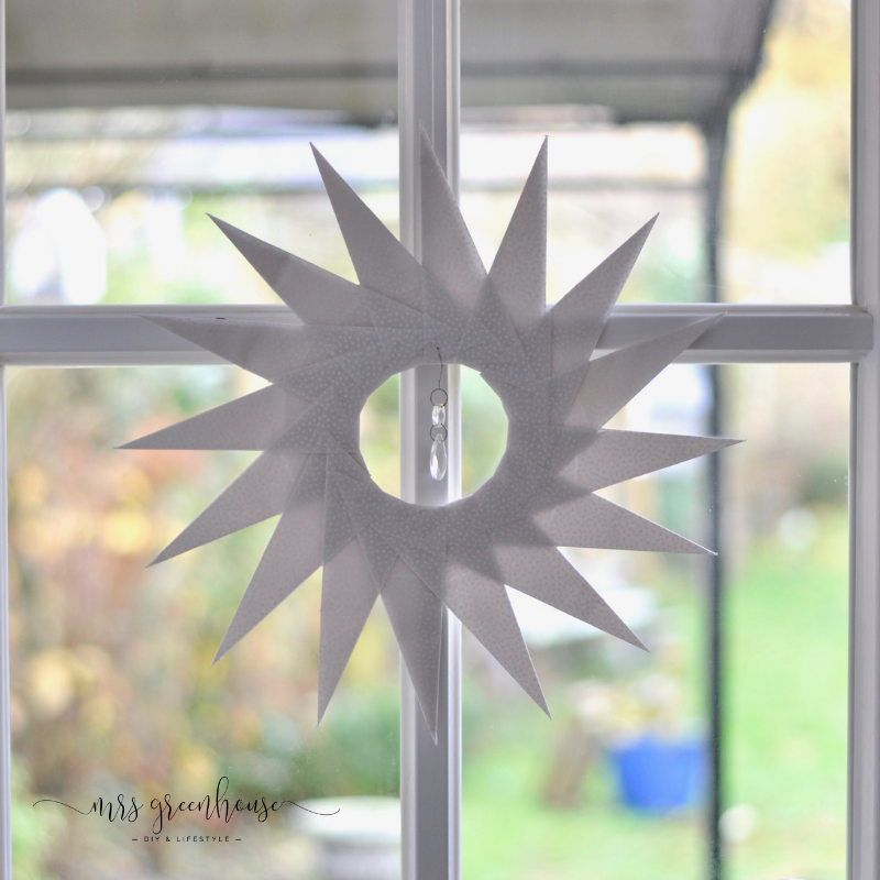 DIY Weihnachtssterne falten