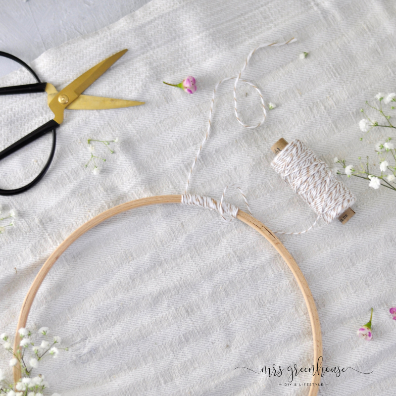 Blütenkranz mit Schleierkraut