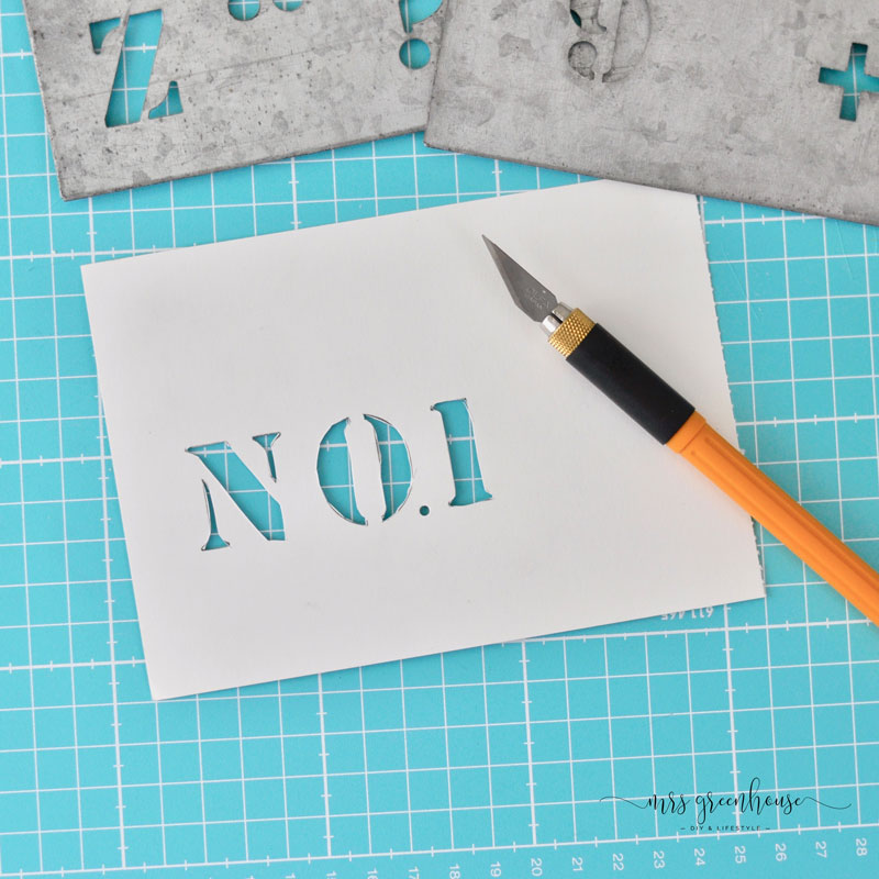 DIY Dosen-upcycling für coole Pflanztöpfe - Schablone ausschneiden