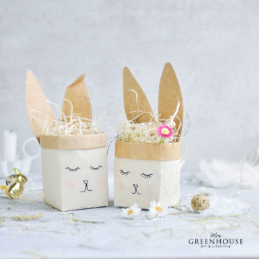 Osterhasen aus Milchtüten basteln