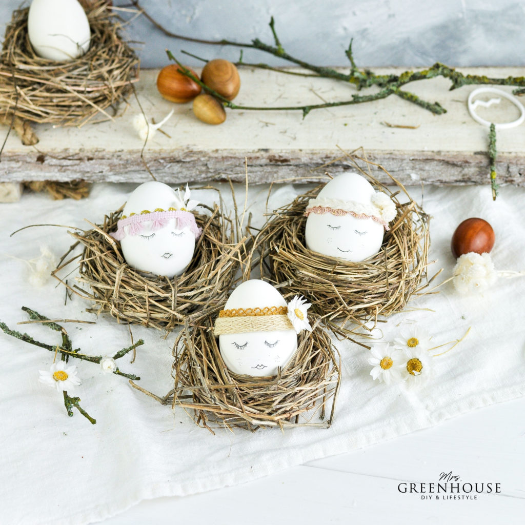 Ostereier mit Gesicht