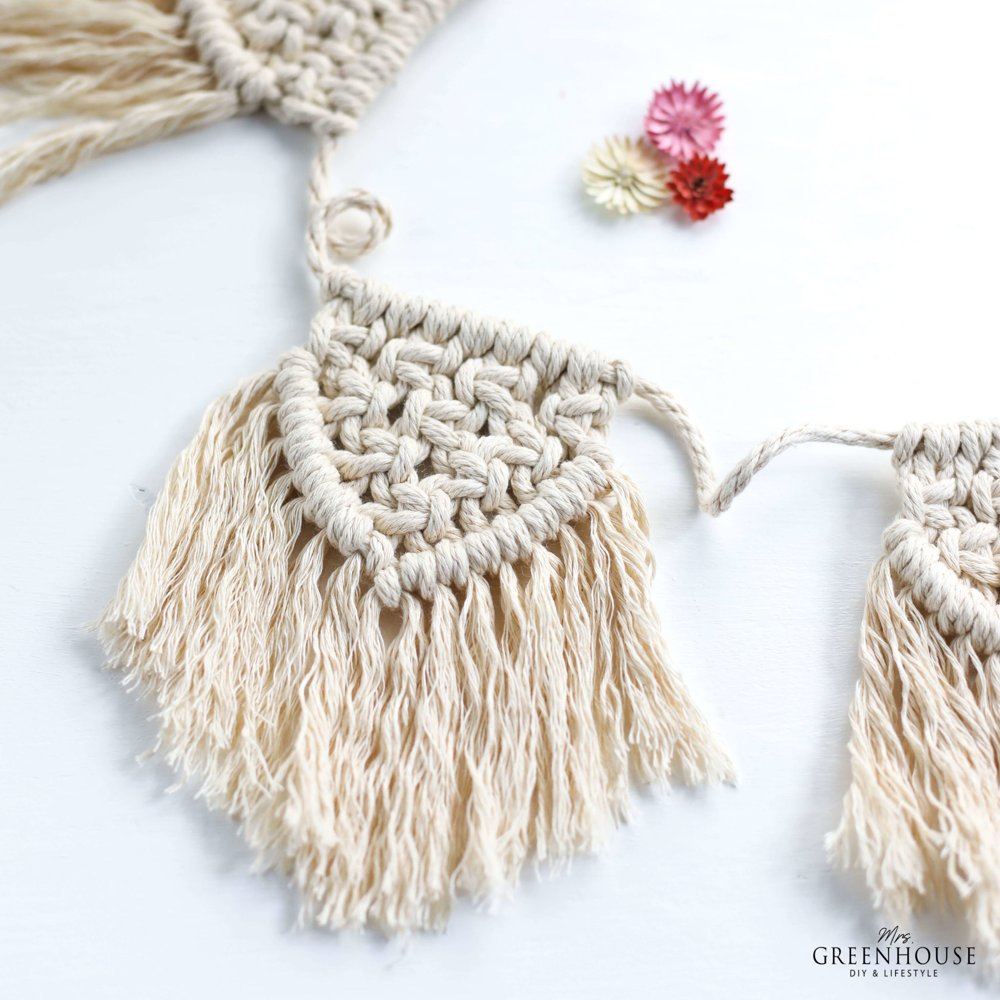Makramee Girlande mit Step by Step Anleitung für Anfänger