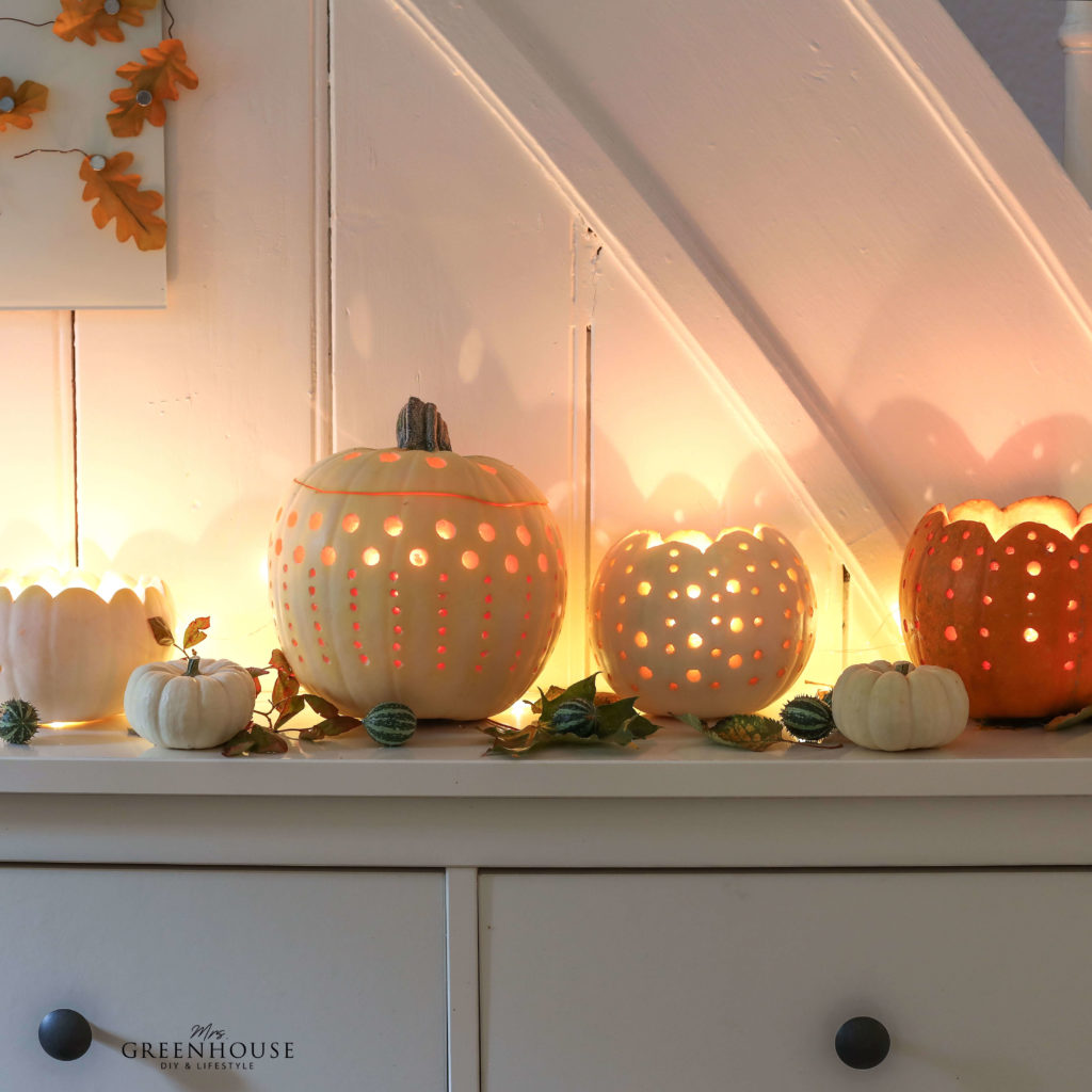 Kürbis schnitzen mit Lochmuster