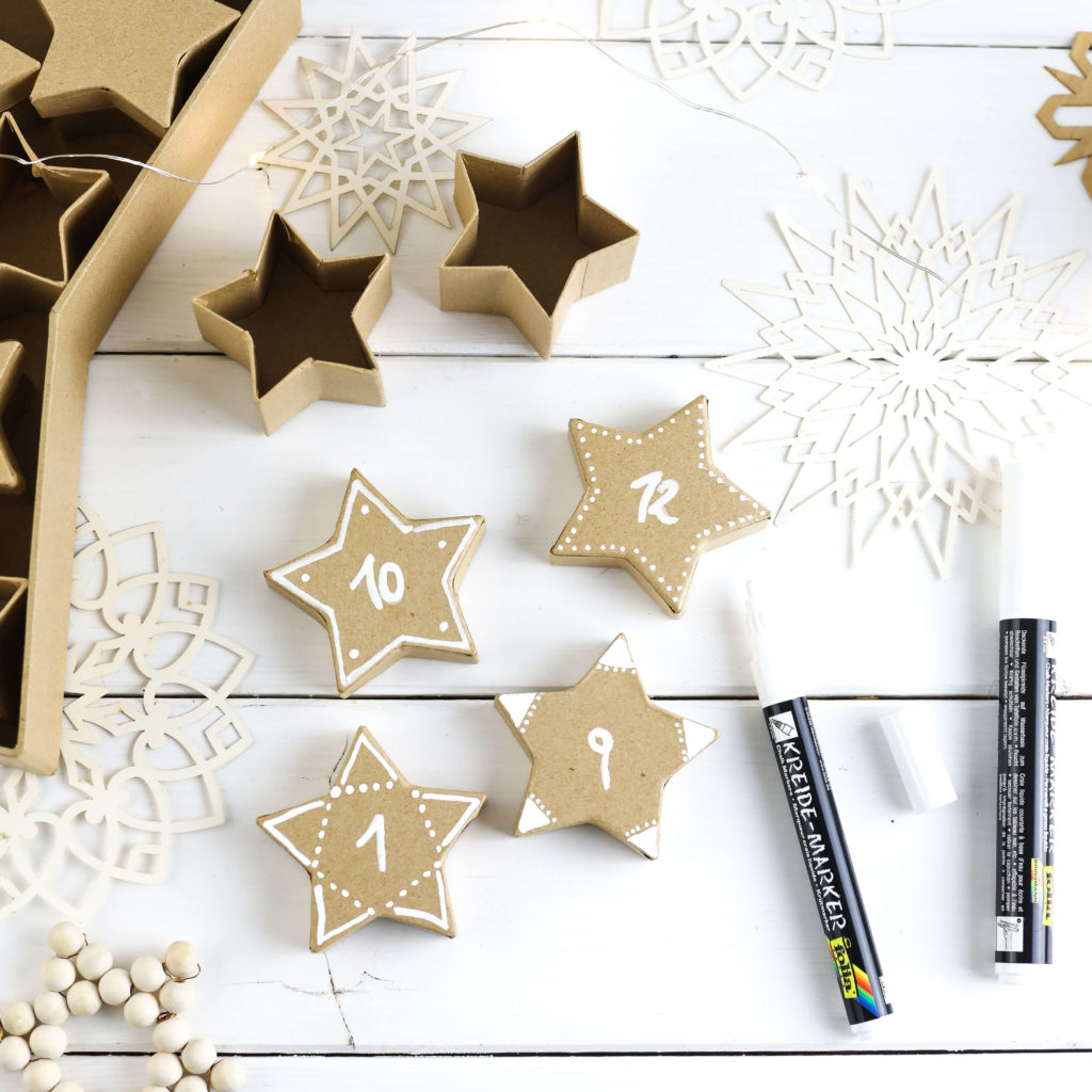 Schachteln für Adventskalender verzieren