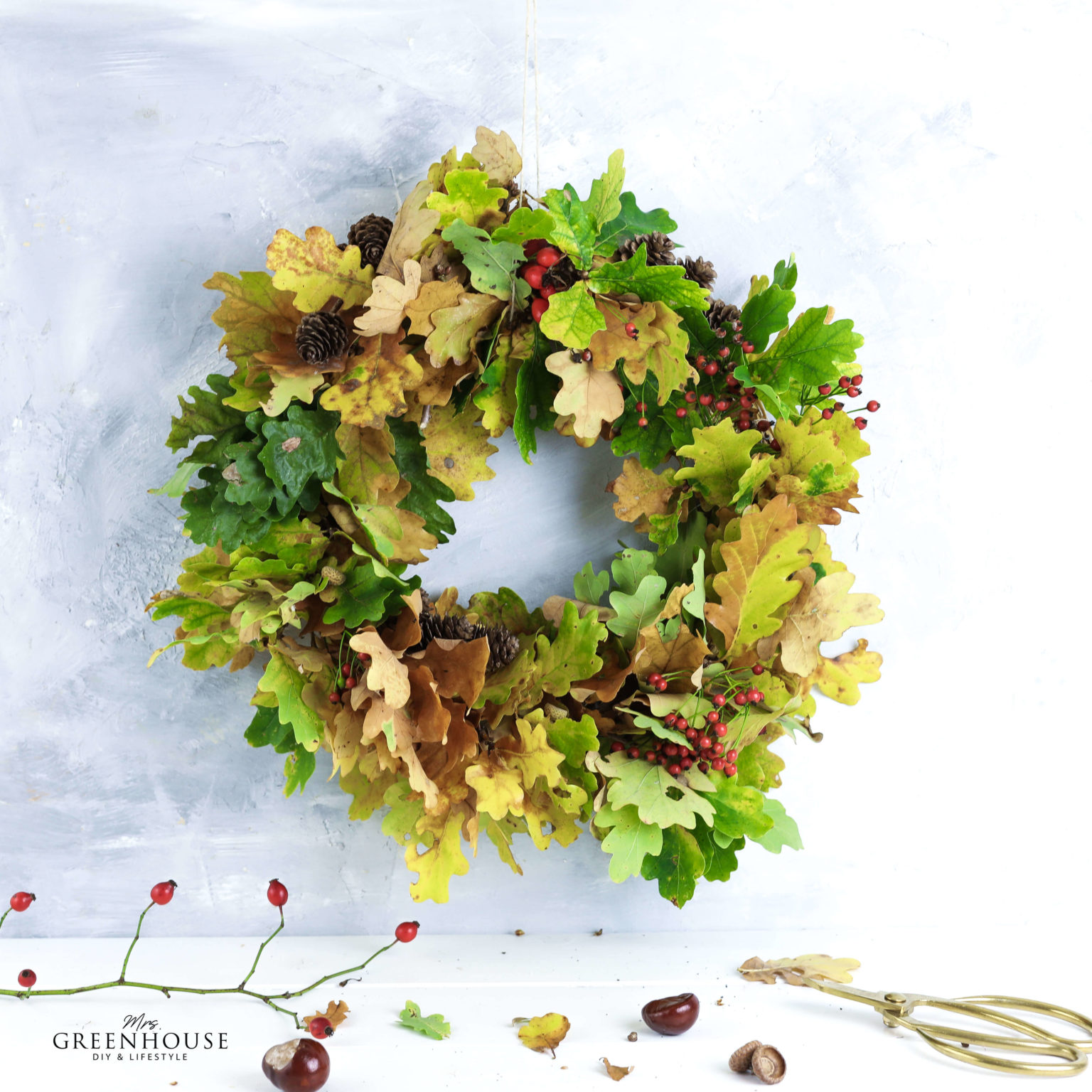 Künstlicher Herbstkranz Aus Ahorn | 30cm Durchmesser | Mit Kürbis & Glocken | Wiederverwendbar