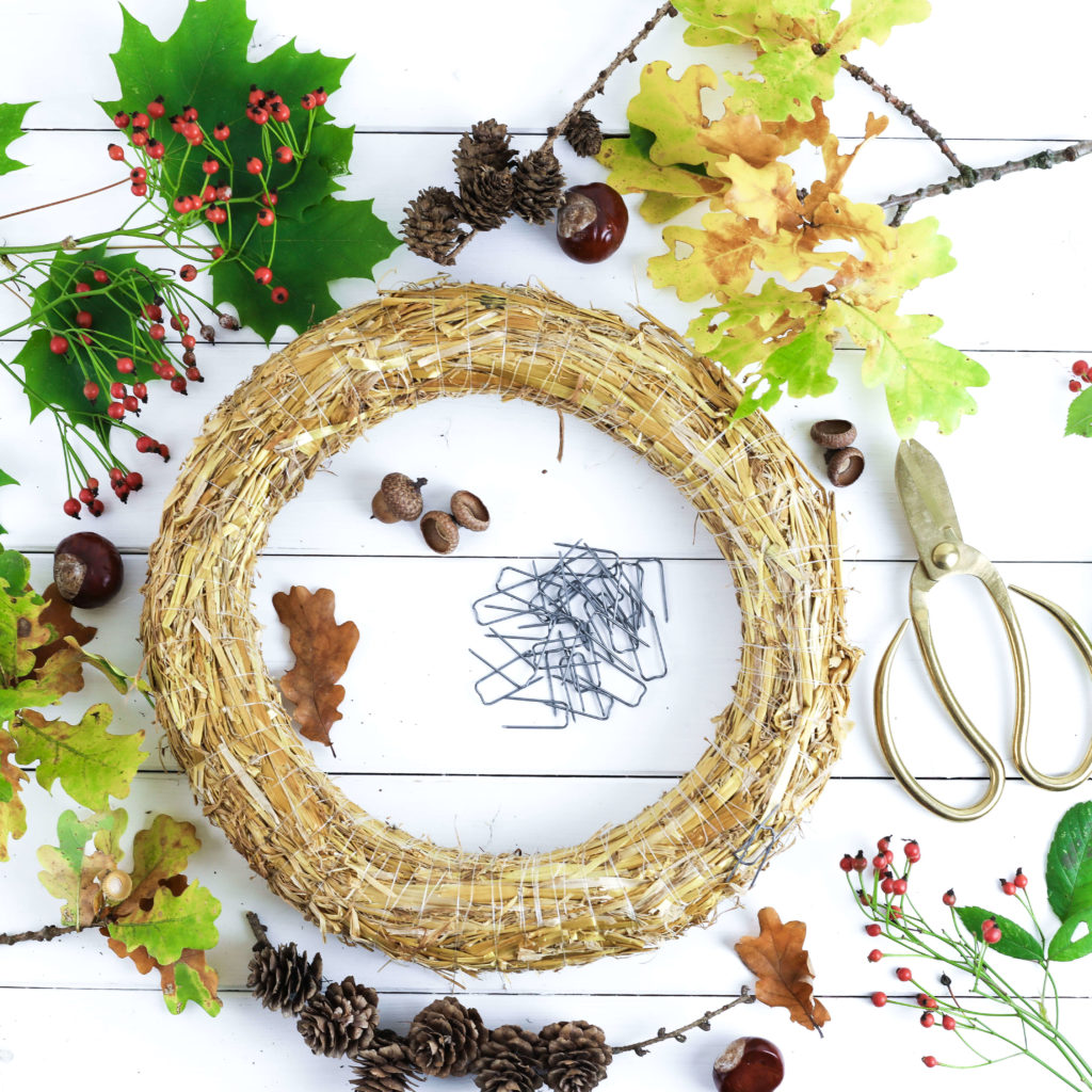 Kranz binden mit Naturmaterialien