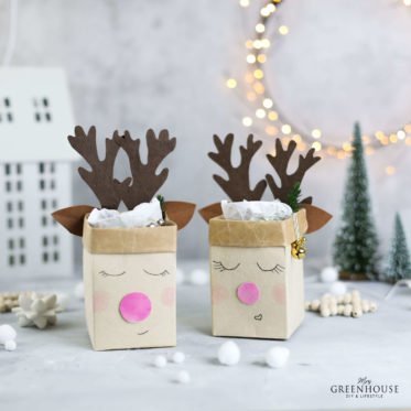 Rudolph the red nose render aus einer Milchtüte