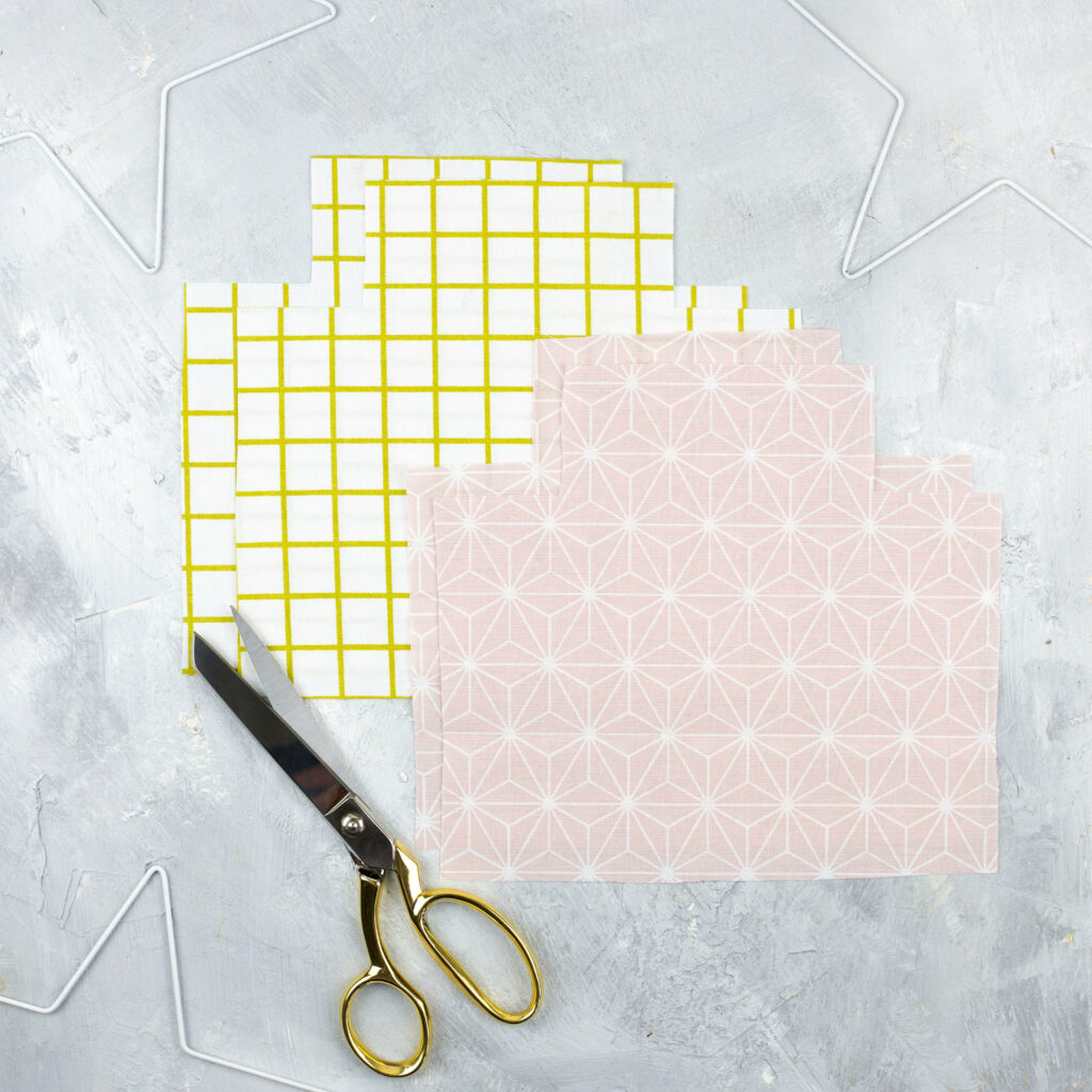 Stoff zurechtschneiden