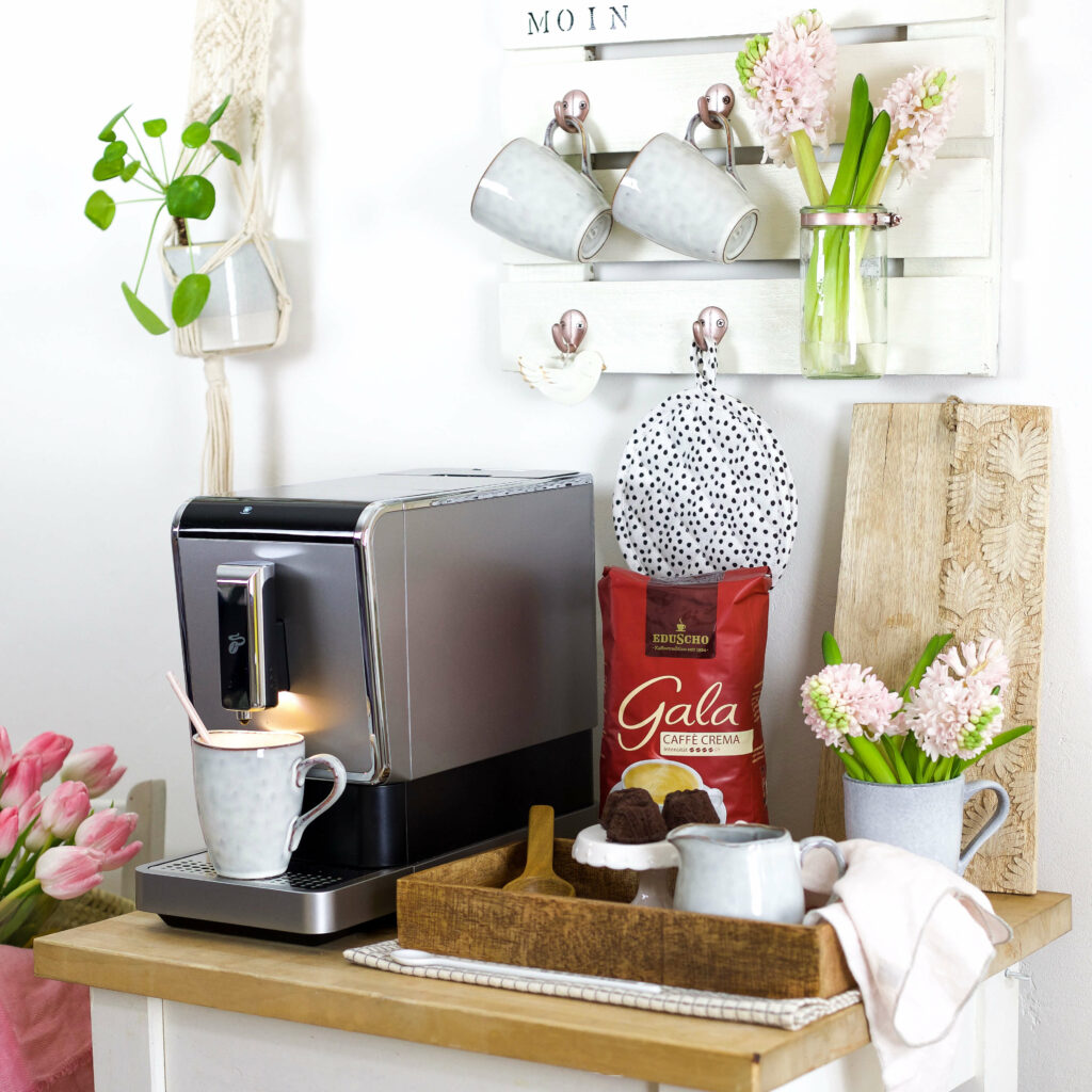 Tassen Wandregal bauen