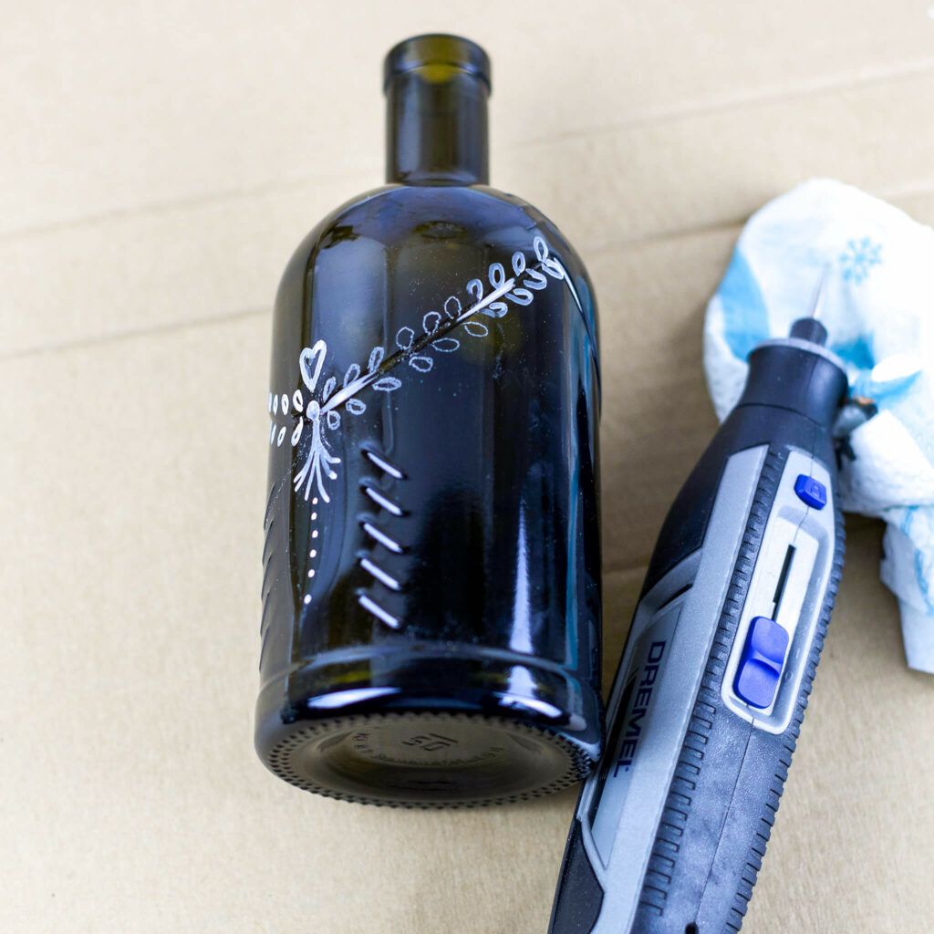 Flasche gravieren mit Dremel