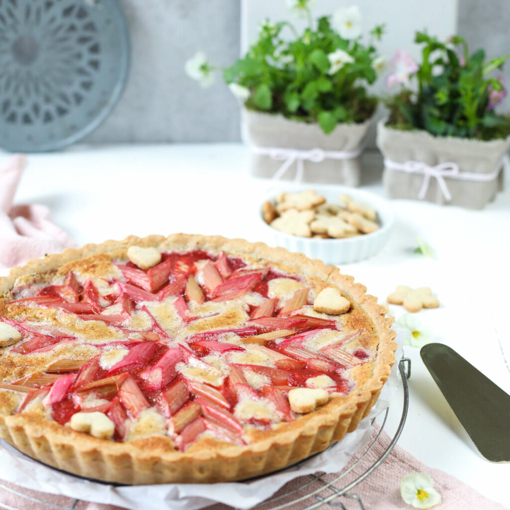 Rhabarbertarte mit Rautenmuster