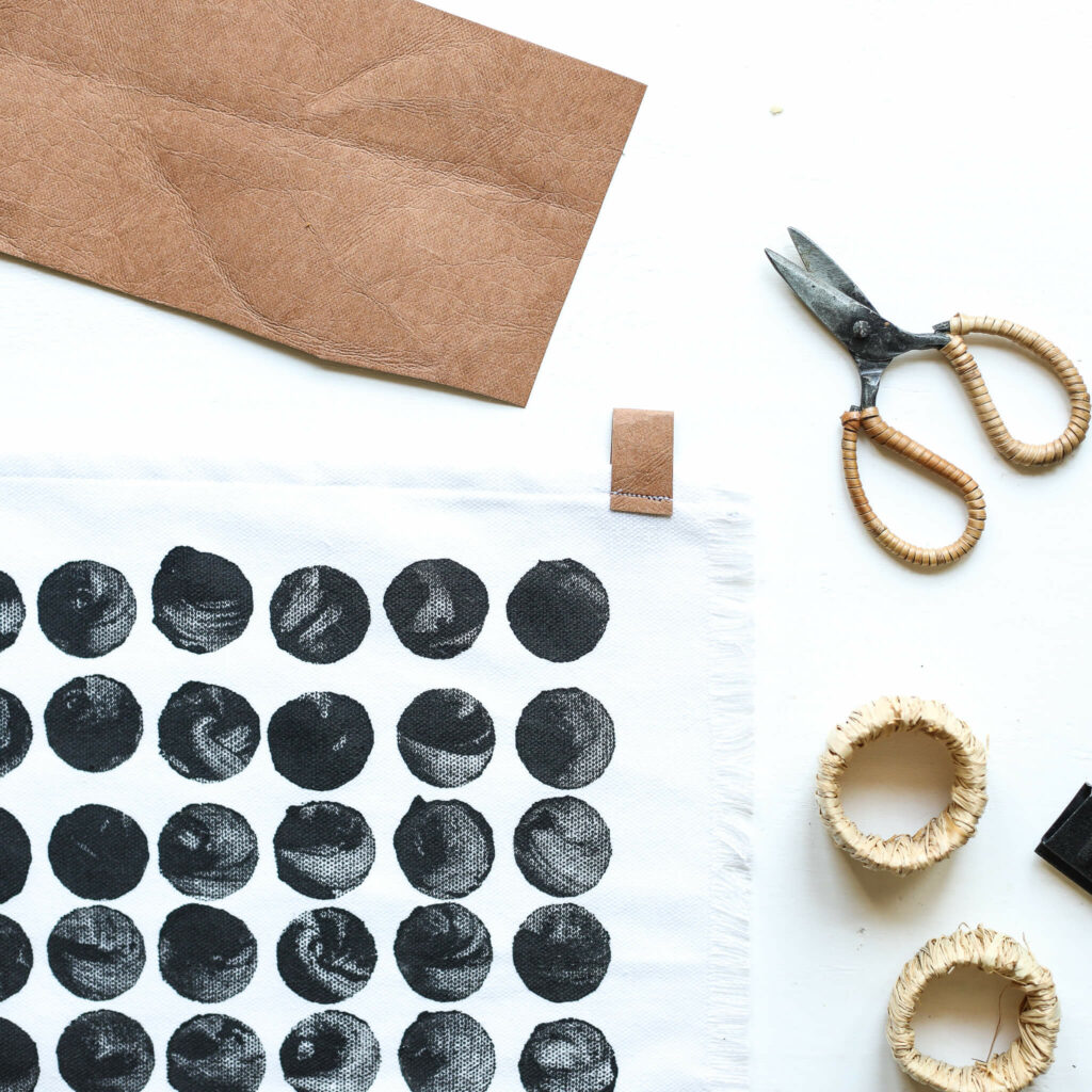 Stoffdruck mit selbst gemachten Stempeln in Skandi Look