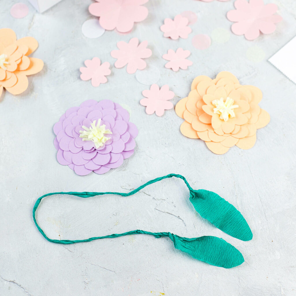 Blätter für Papierblumen aus Krepp Papier