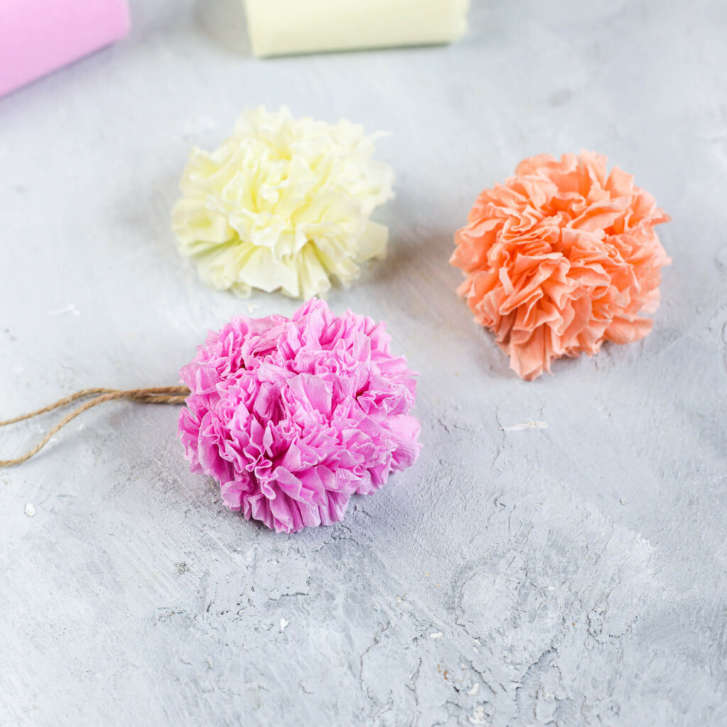 Papierblumen aus Krepp Papier