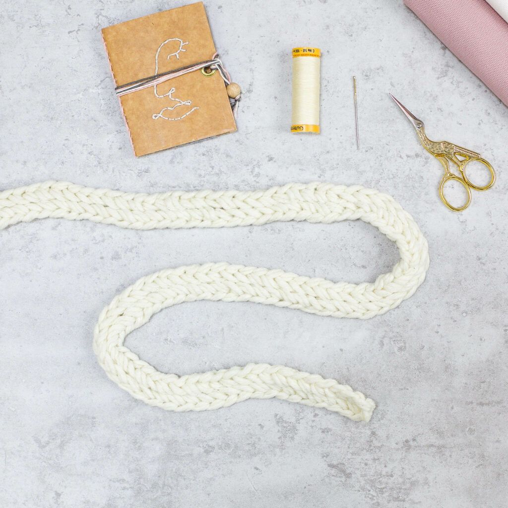 Gehäkeltes Band für Boho Kissen