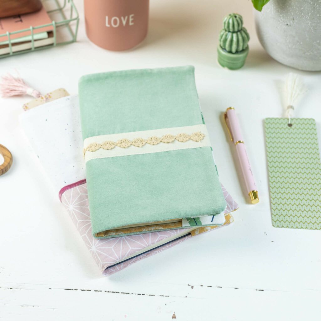 Buchhülle aus Stoff nähen