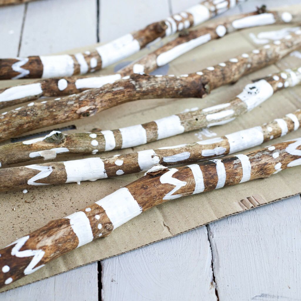 Rankhilfe aus Ästen selber machen