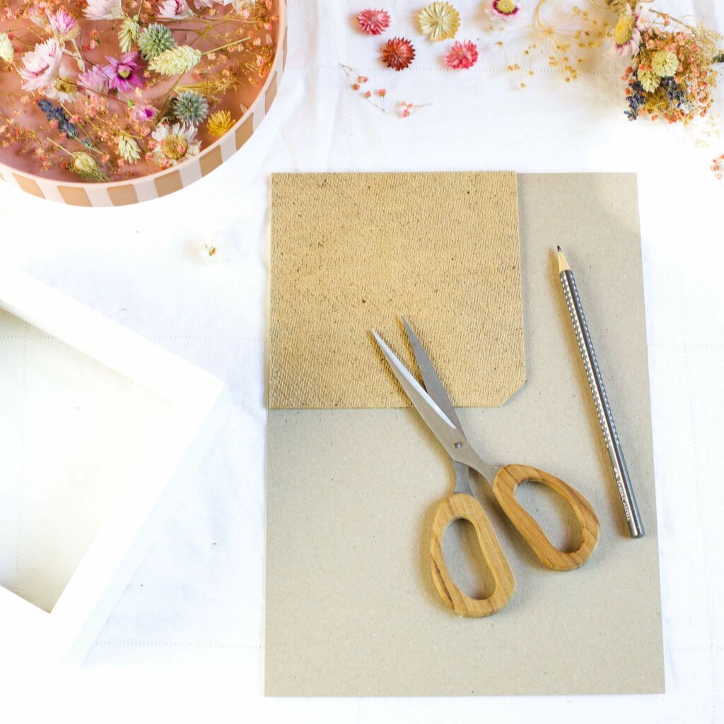 Trockenblumen Kranz im Bilderrahmen