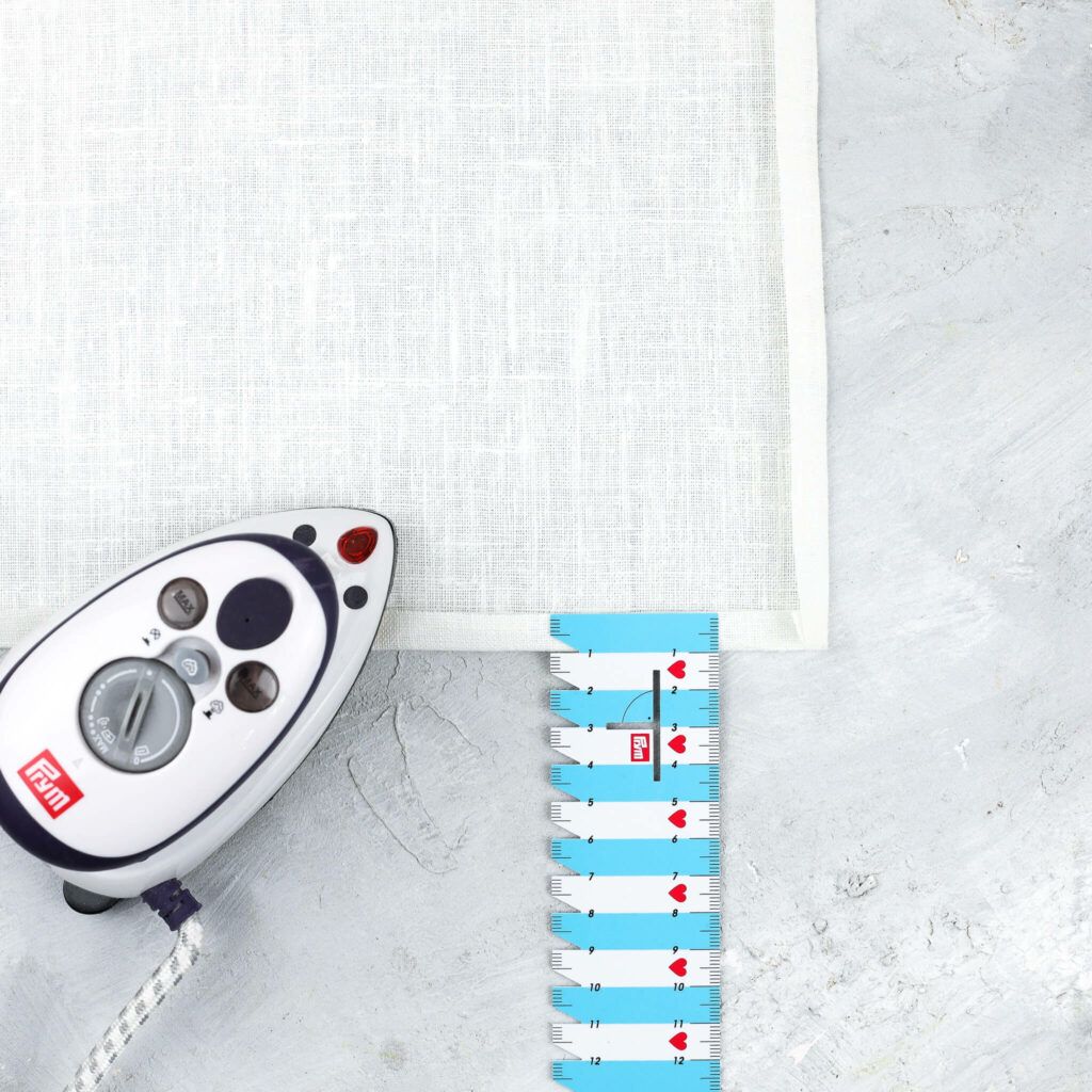 1 cm Nahtzugabe umbügeln