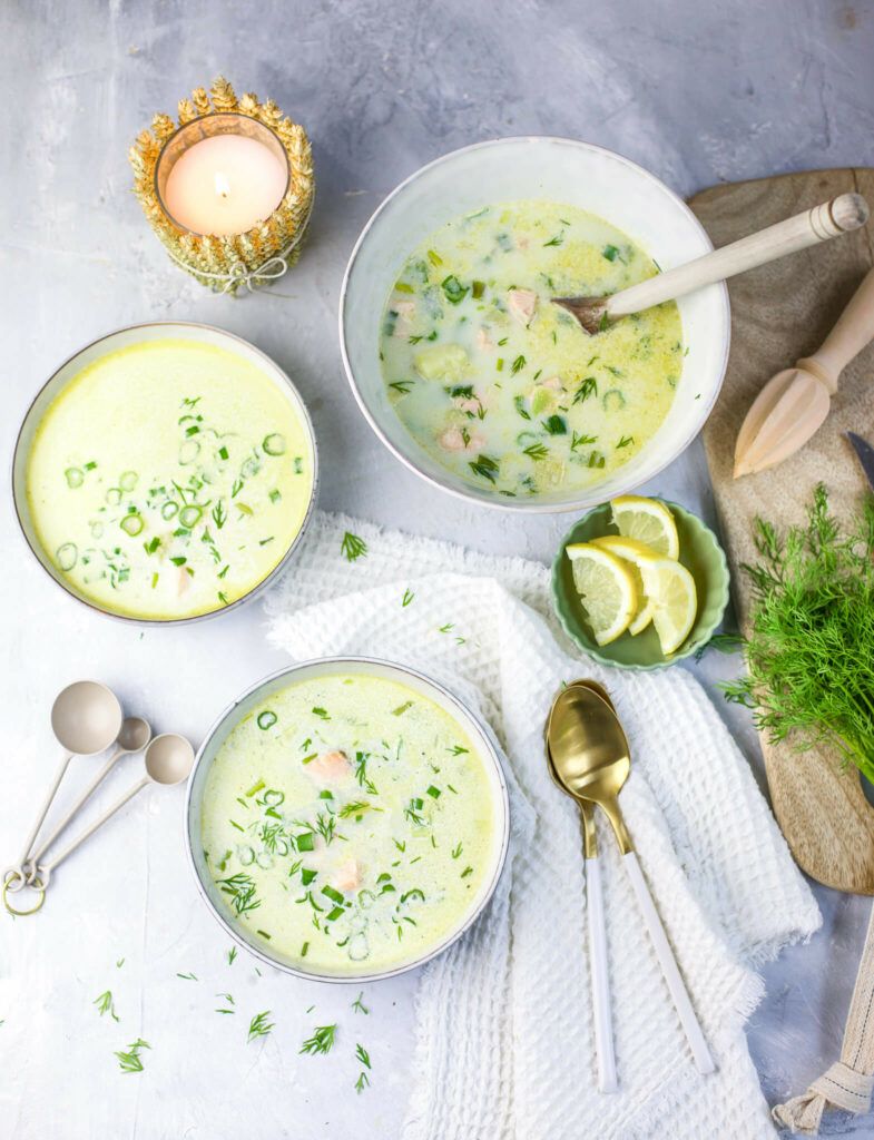 Schwedische Sommersuppe mit Lachs