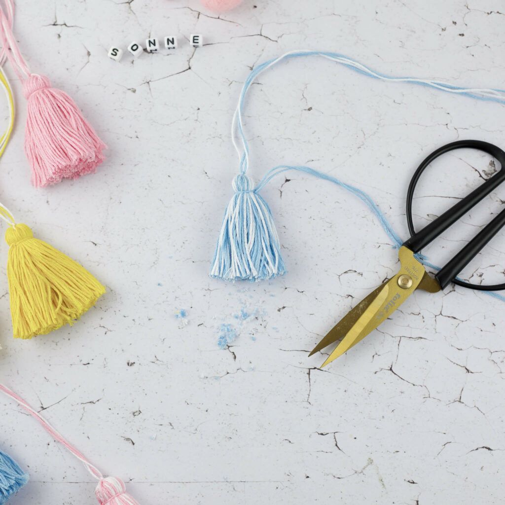 Quasten basteln mit Anleitung