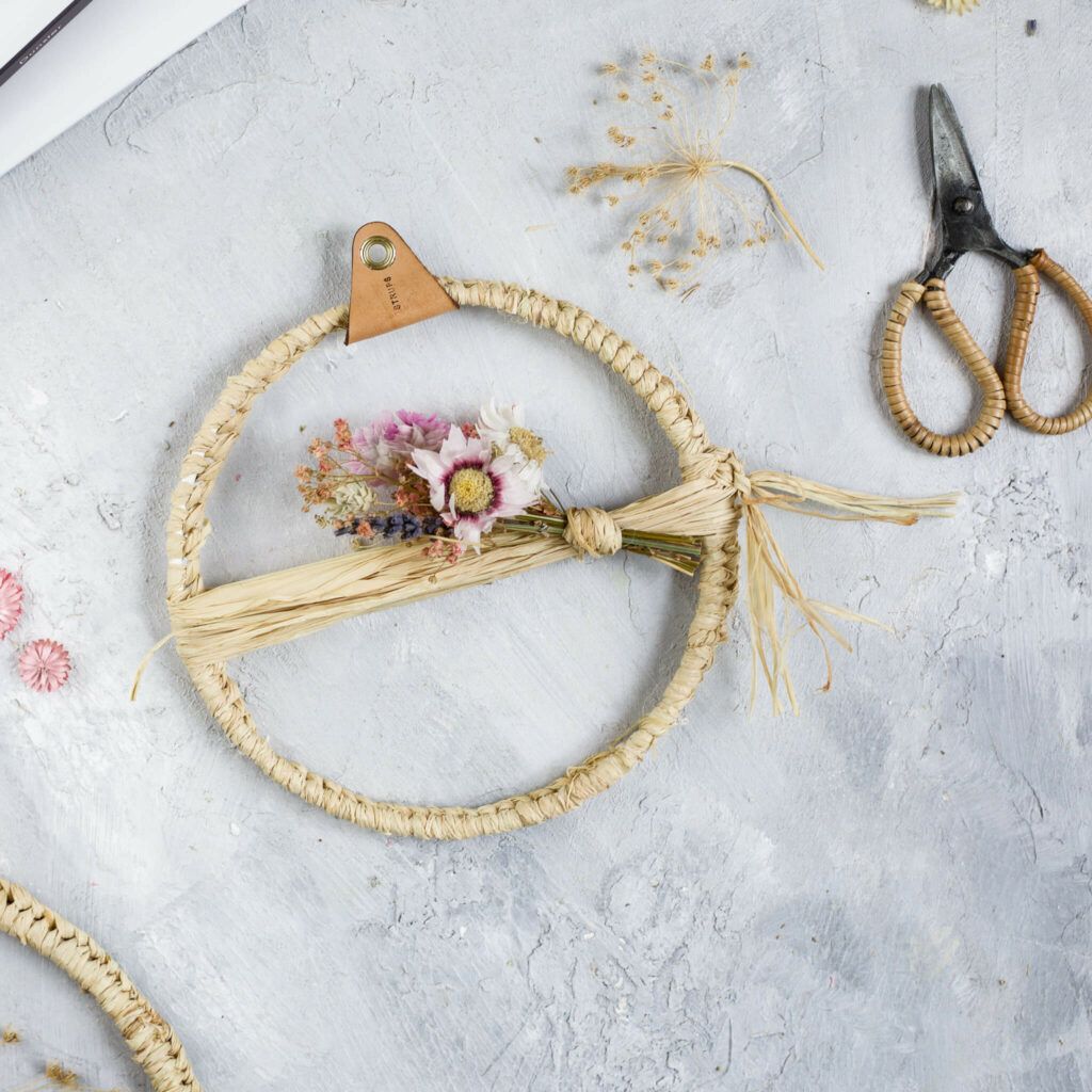 Trockenblumenkranz Anleitung