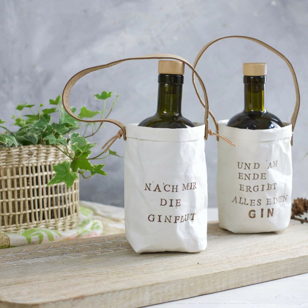 Geschenkverpackung für Flaschen bestempeln