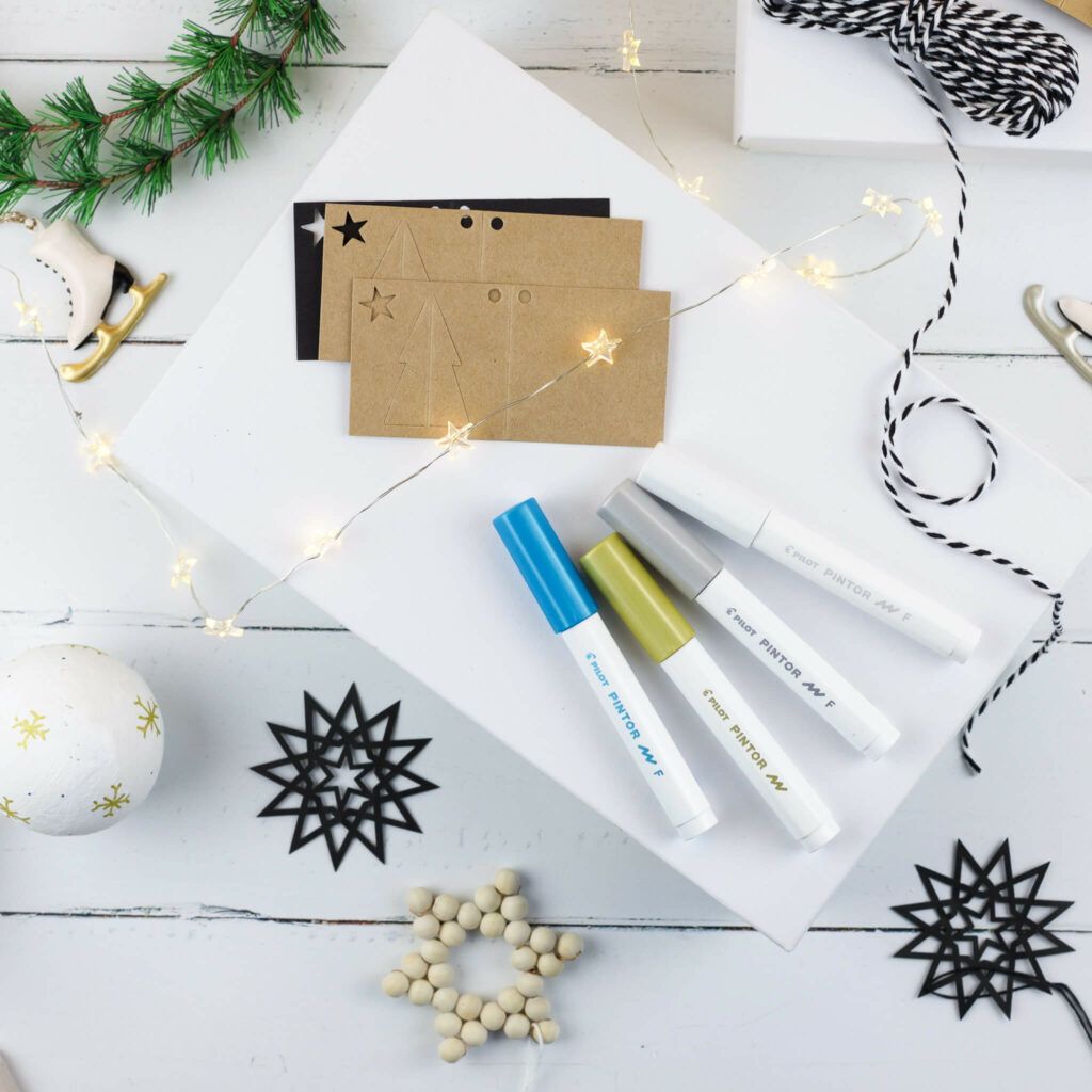 Geschenkanhänger mit Kreatimarkern verzieren