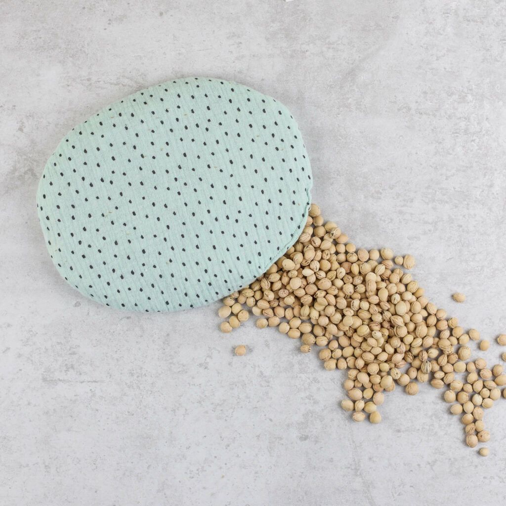 Inlet mit Kirschkernen füllen