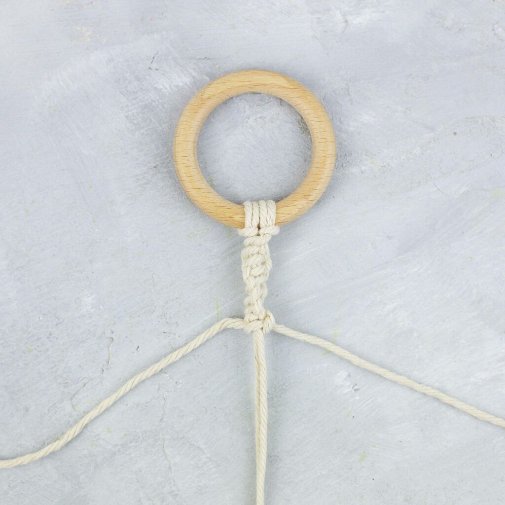 Kreuzknoten für Makramee Wandregal