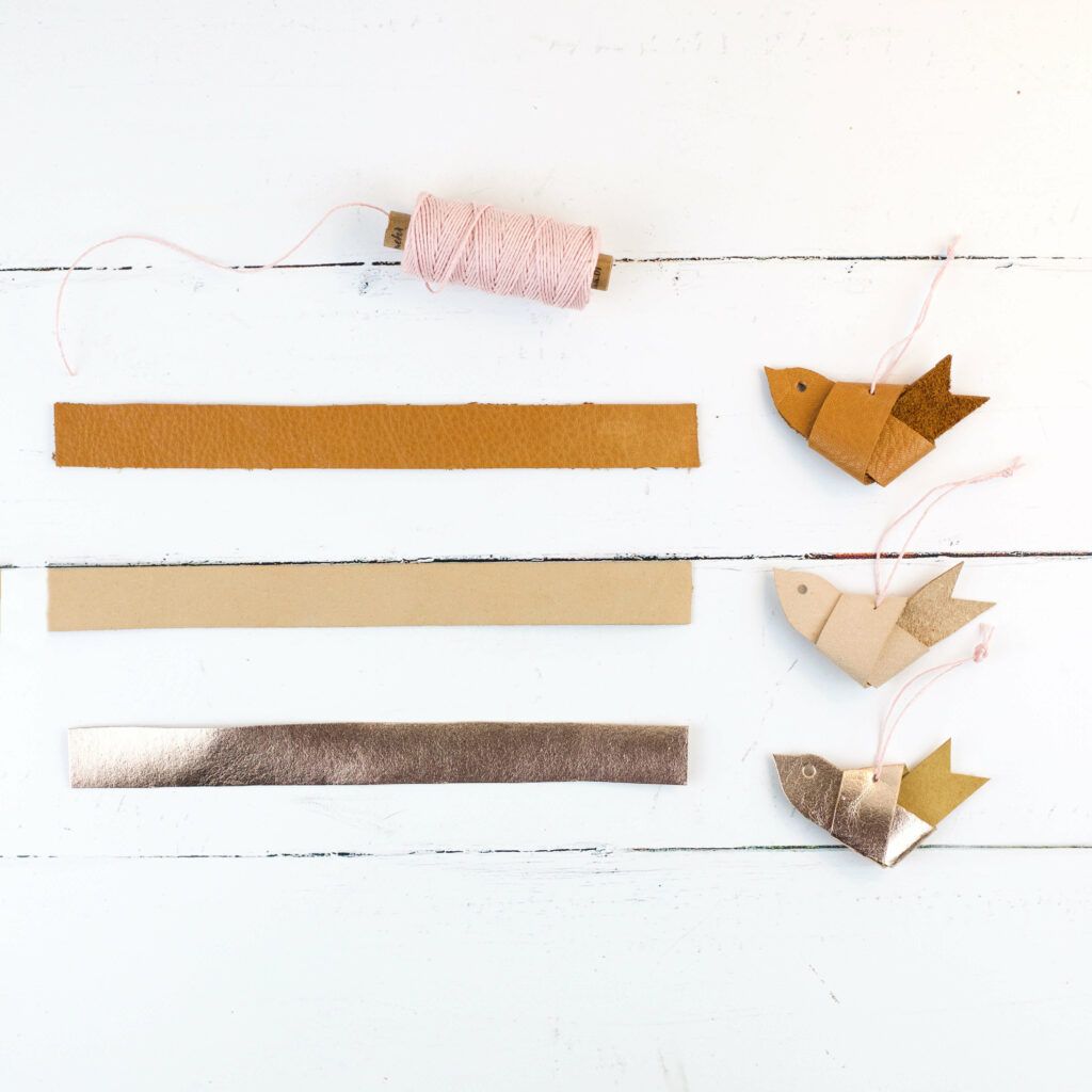 geknotete Vögel aus Lederstreifen