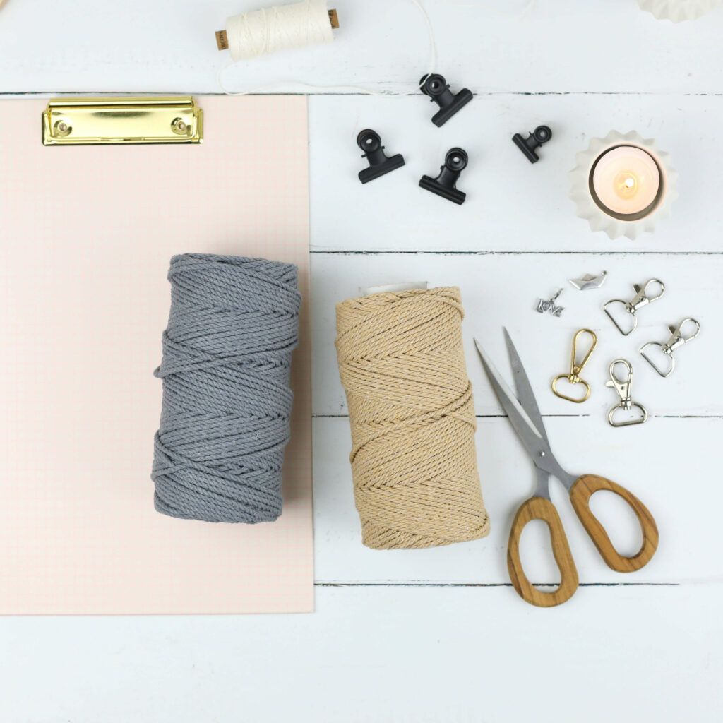 Material Schlüsselanhänger geflochten