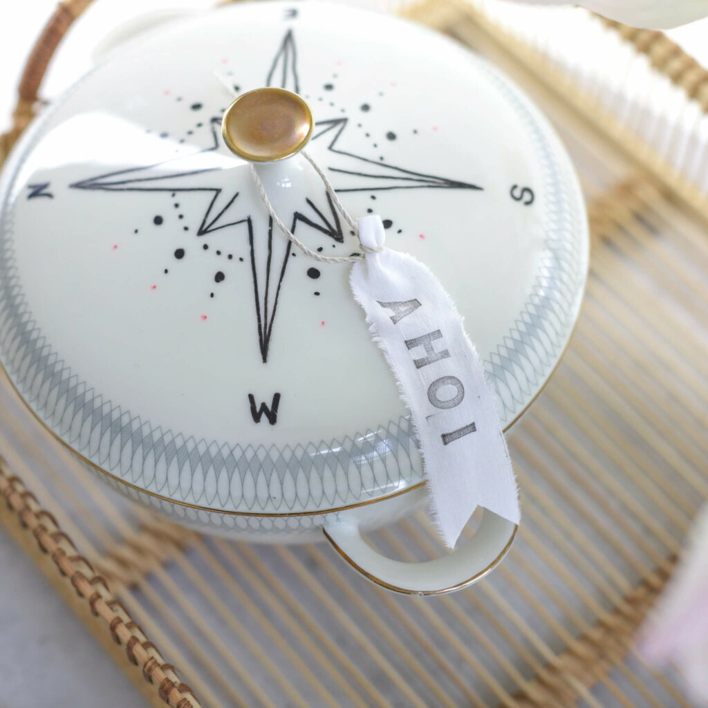 nautisches Navigations Motiv auf Porzellan malen