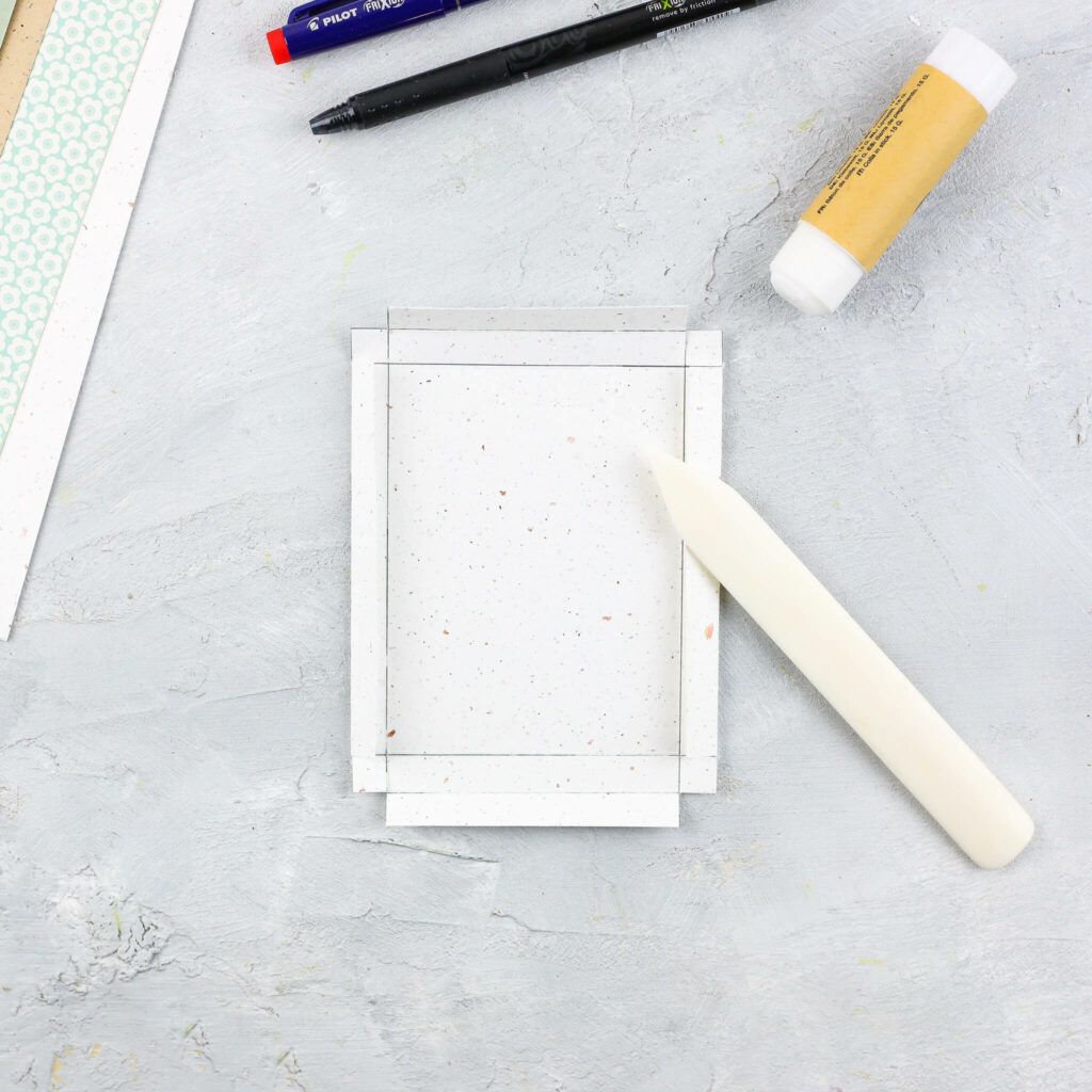 Kanten der Box zusammenkleben