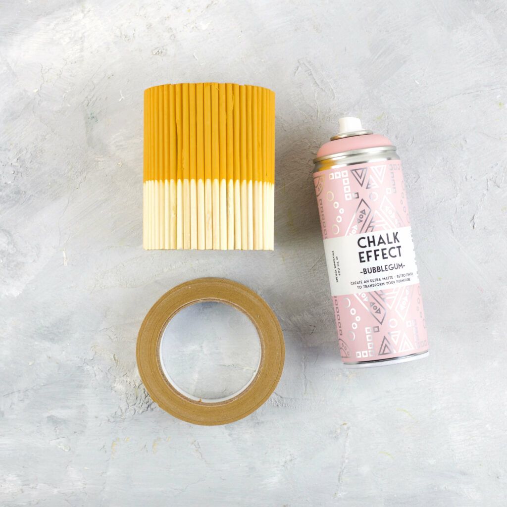 Pflanztöpfe mit Lack besprühen