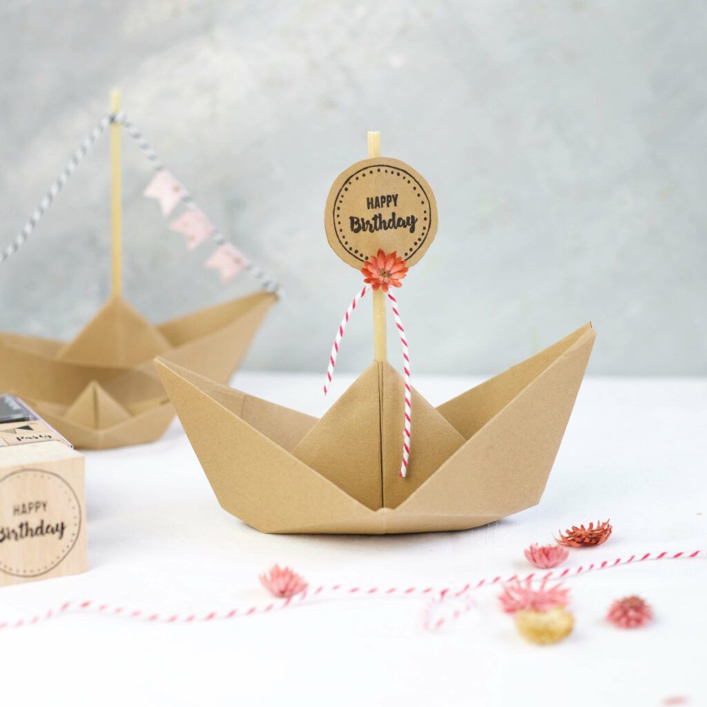 Papierboote basteln zum Geburtstag