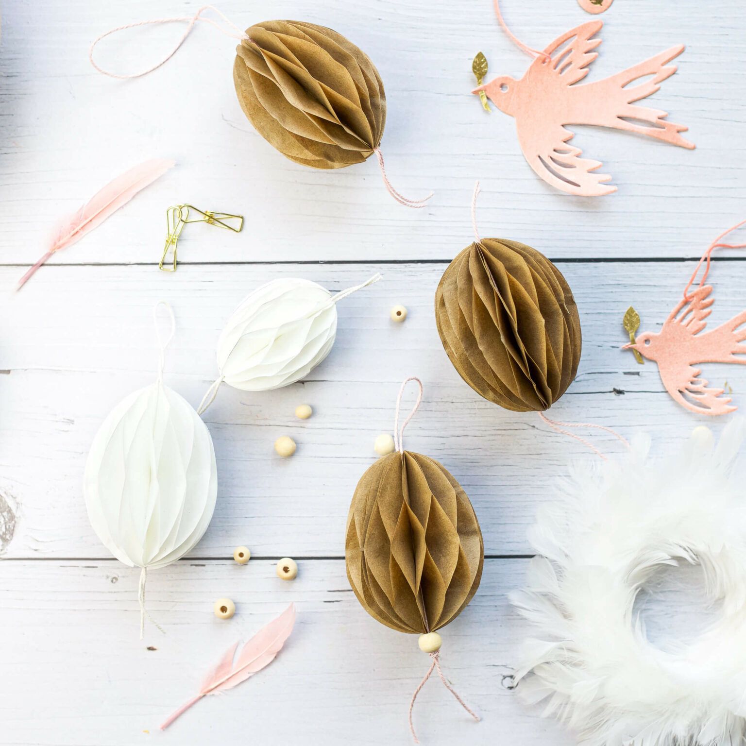 DIY Waben Ostereier aus Papier basteln mit Anleitung