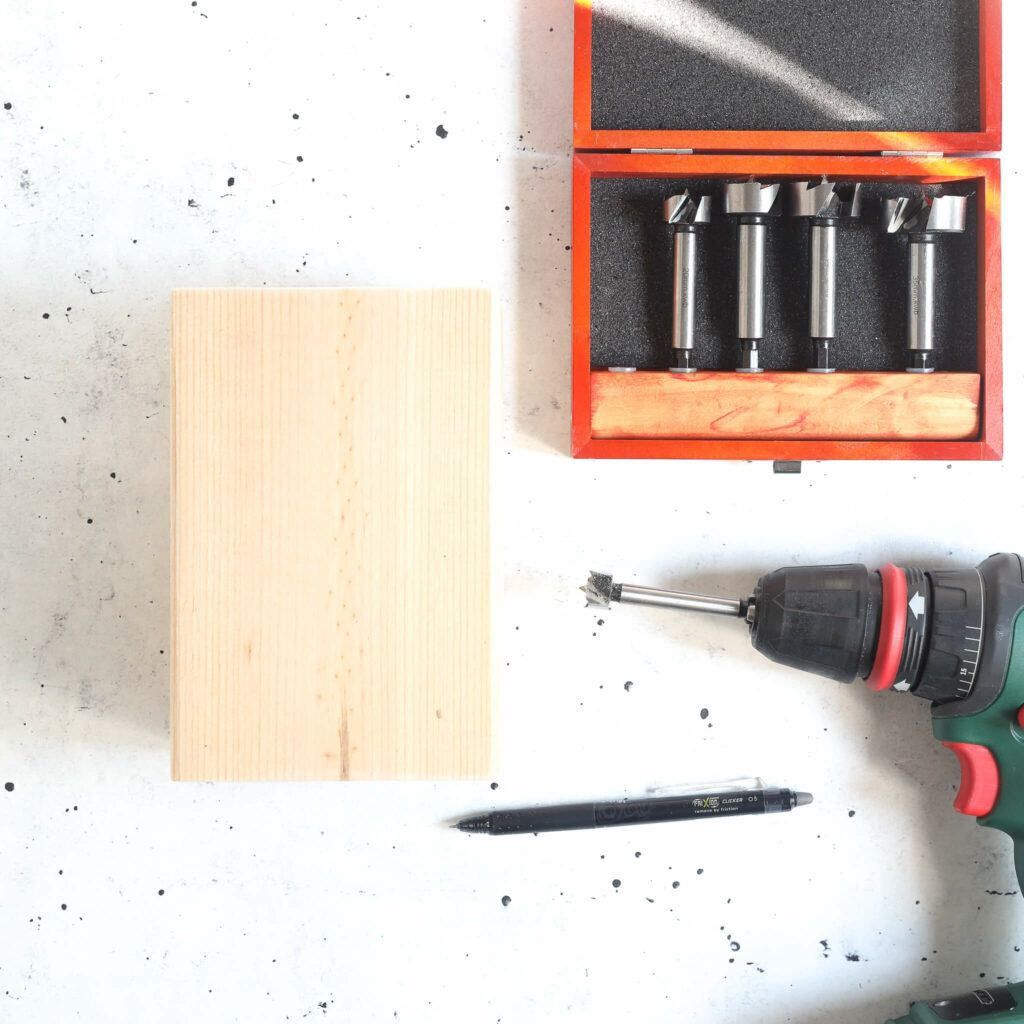Stifthalter aus Holz mit dem Forstnerbohrer bauen